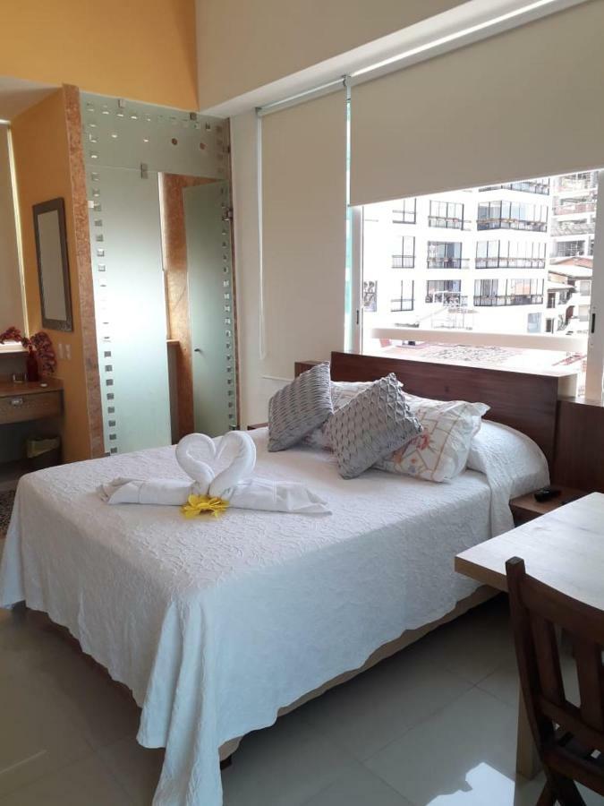פוארטו ואלארטה Hotel Andales On The Bay Suites מראה חיצוני תמונה